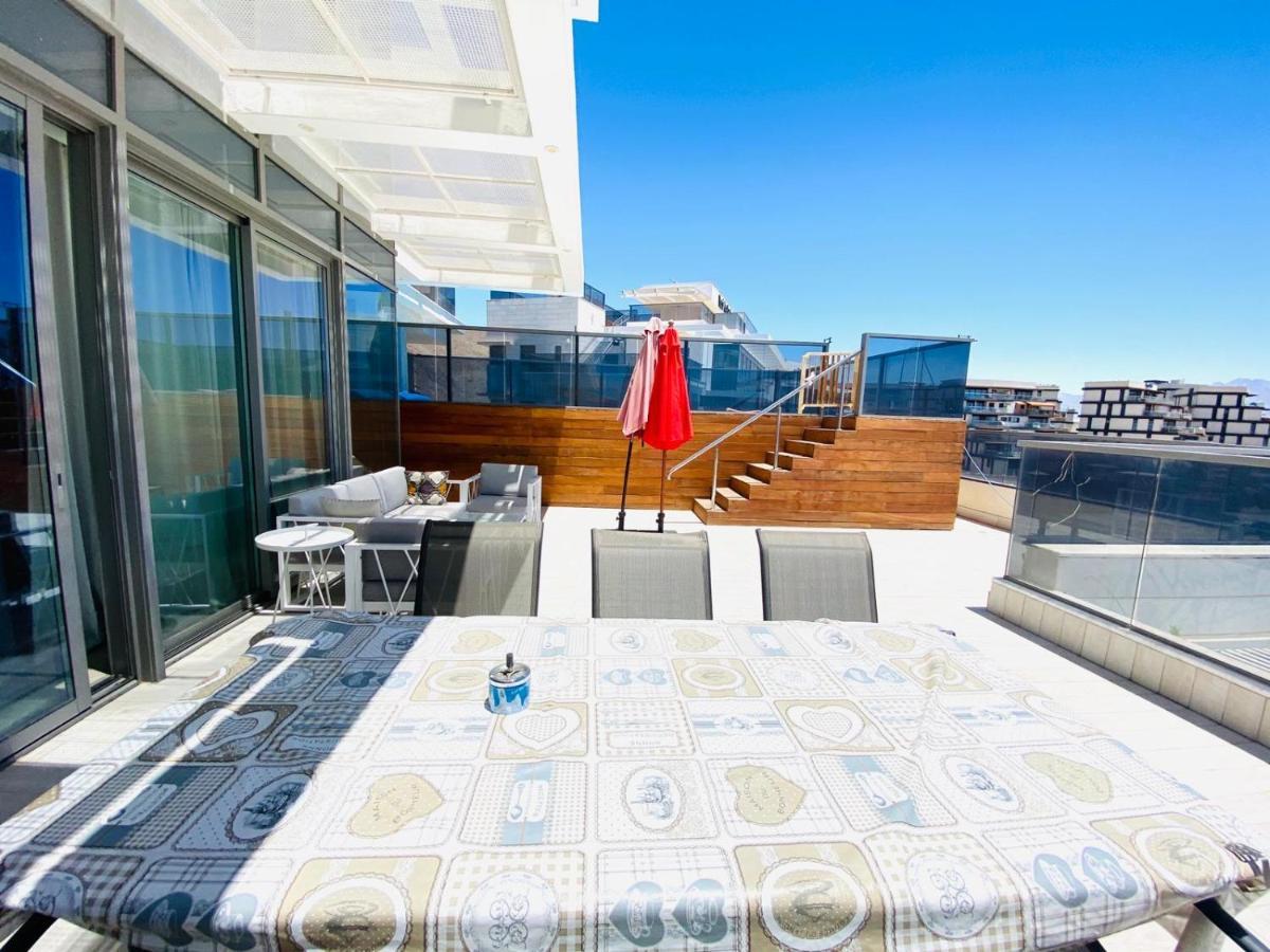 Apartamento Stunning Penthouse With Sea Views And Private Heated Pool Eilat Exterior foto